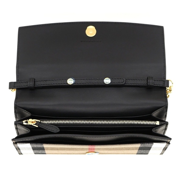 Burberry Henley Chain Crossbody House Check Black New - Picture 7 of 7